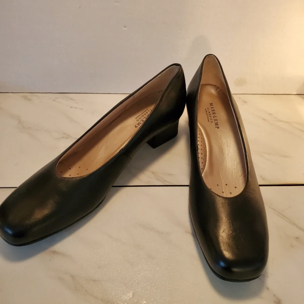 New Mark Lemp Black Flats Size 10 N